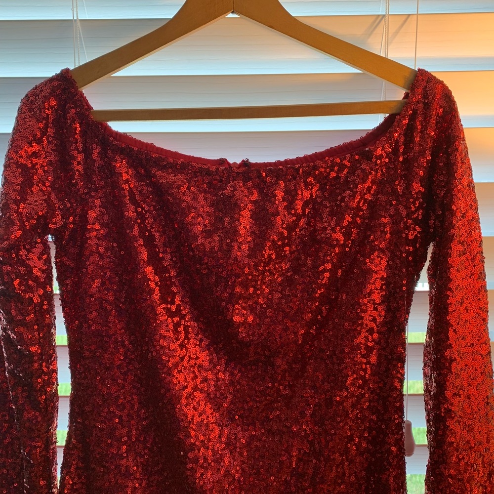 Stunning red Gianni Bini sequin dress. Size large
